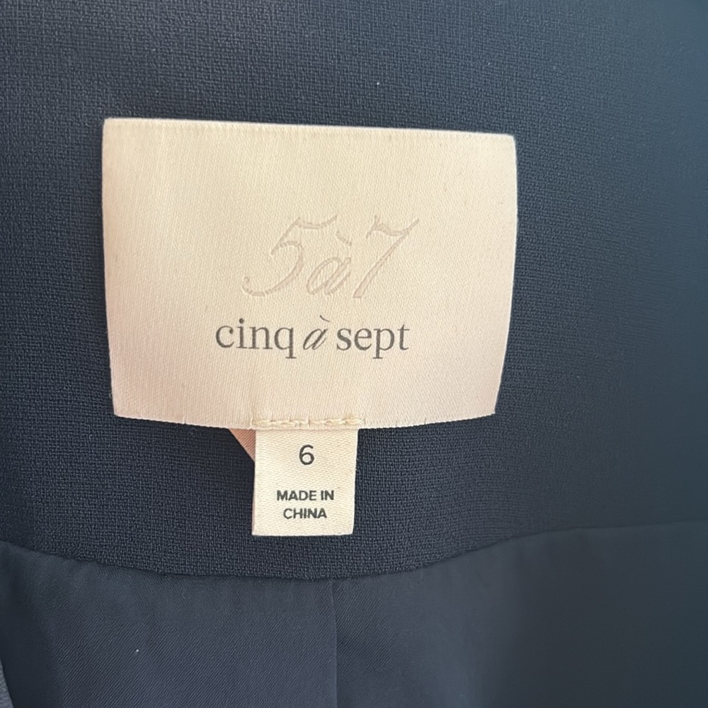 Cinq A Sept Cheyenne Rhinestone Flower Blazer in Navy size 6 - Picture 5 of 7